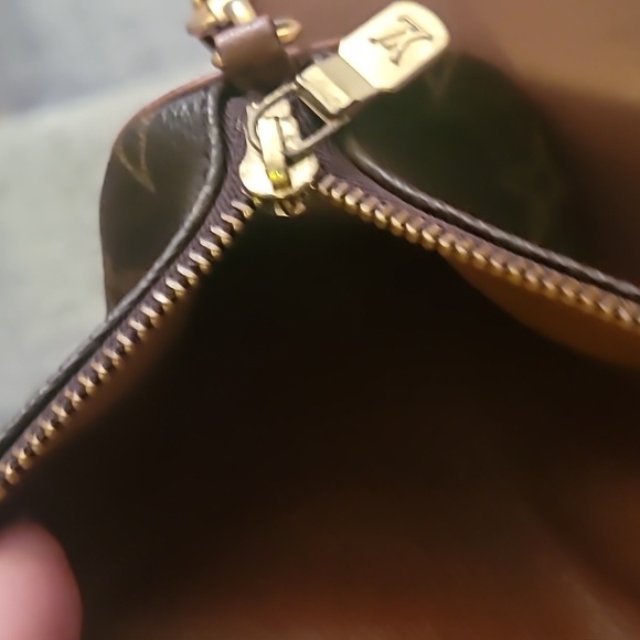 COPY - Louis Vuitton mini Papillion with unbranded charm abd COA - Picture 8 of 12